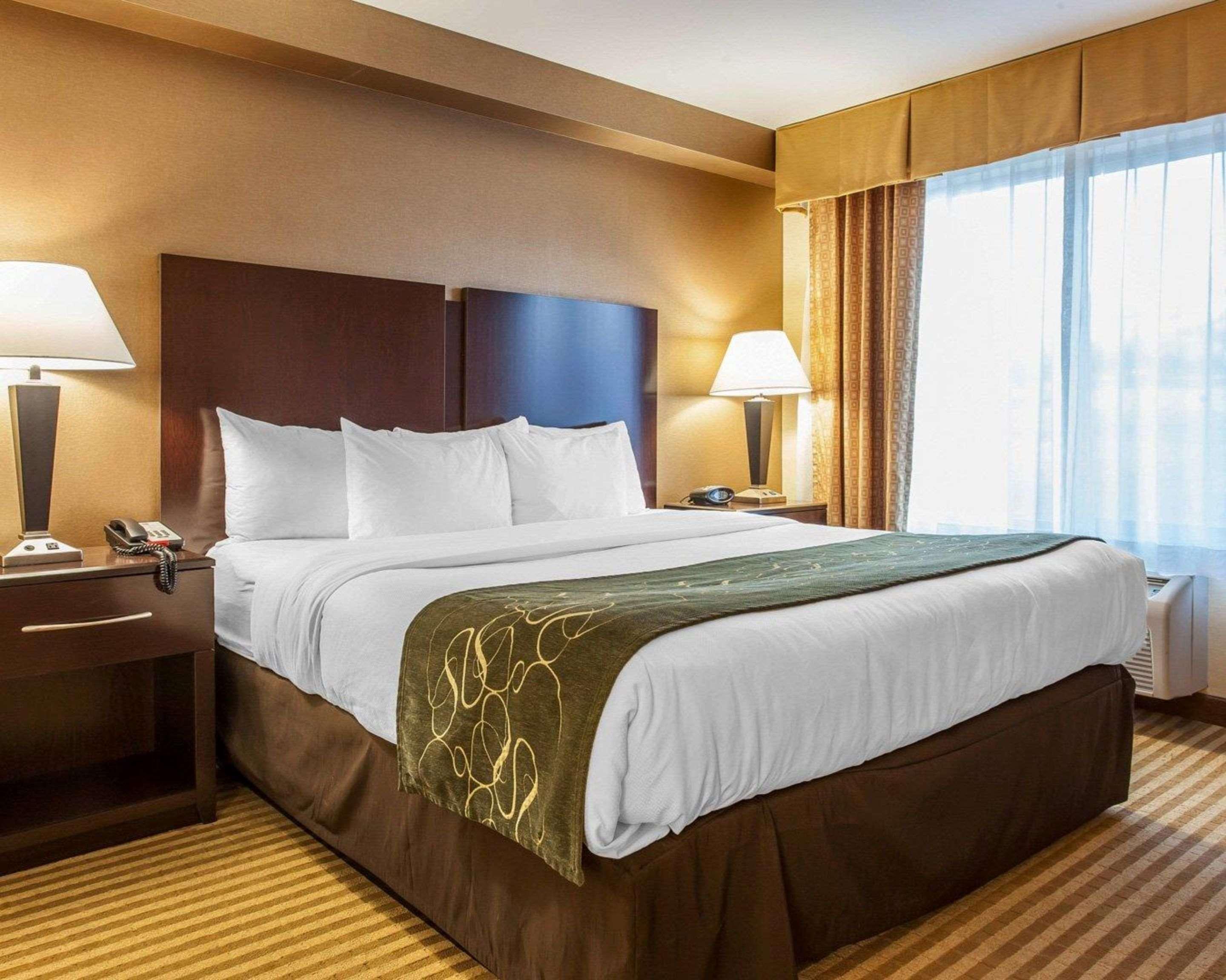 คอมฟอร์ต สวีท เวนัตชี เกทเวย์ Hotel ภายนอก รูปภาพ