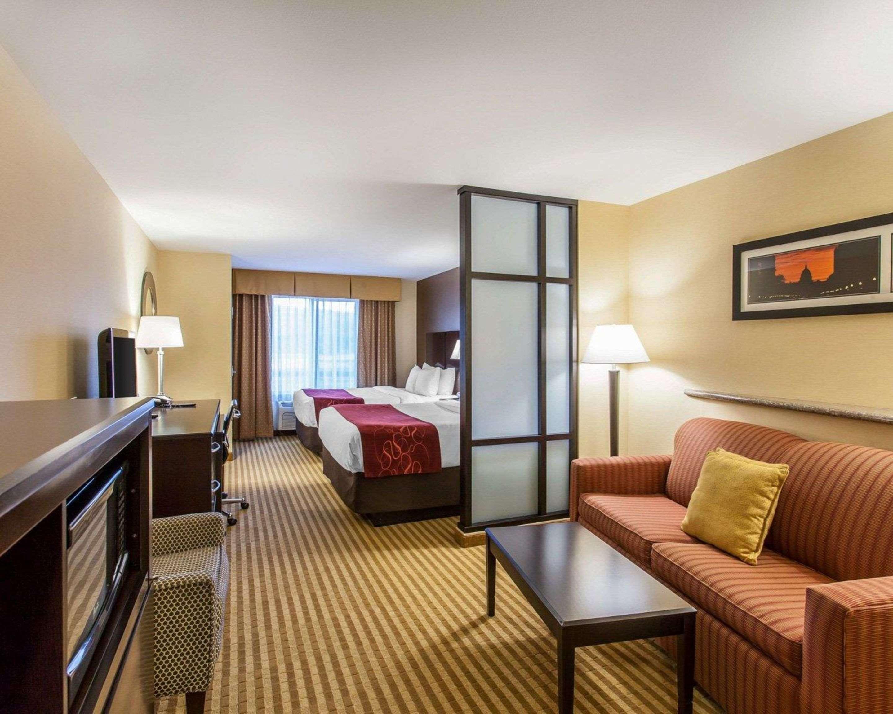 คอมฟอร์ต สวีท เวนัตชี เกทเวย์ Hotel ภายนอก รูปภาพ