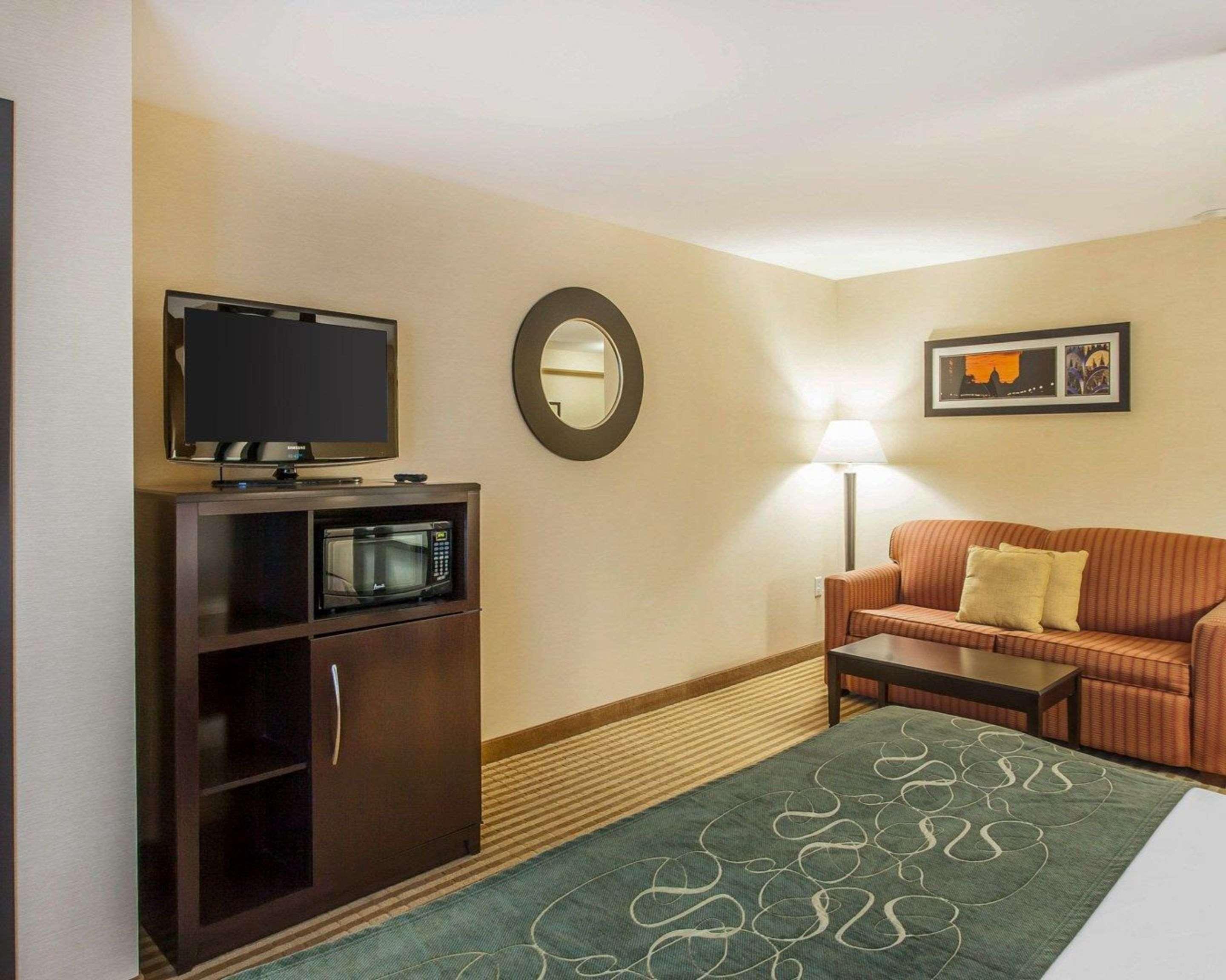 คอมฟอร์ต สวีท เวนัตชี เกทเวย์ Hotel ภายนอก รูปภาพ