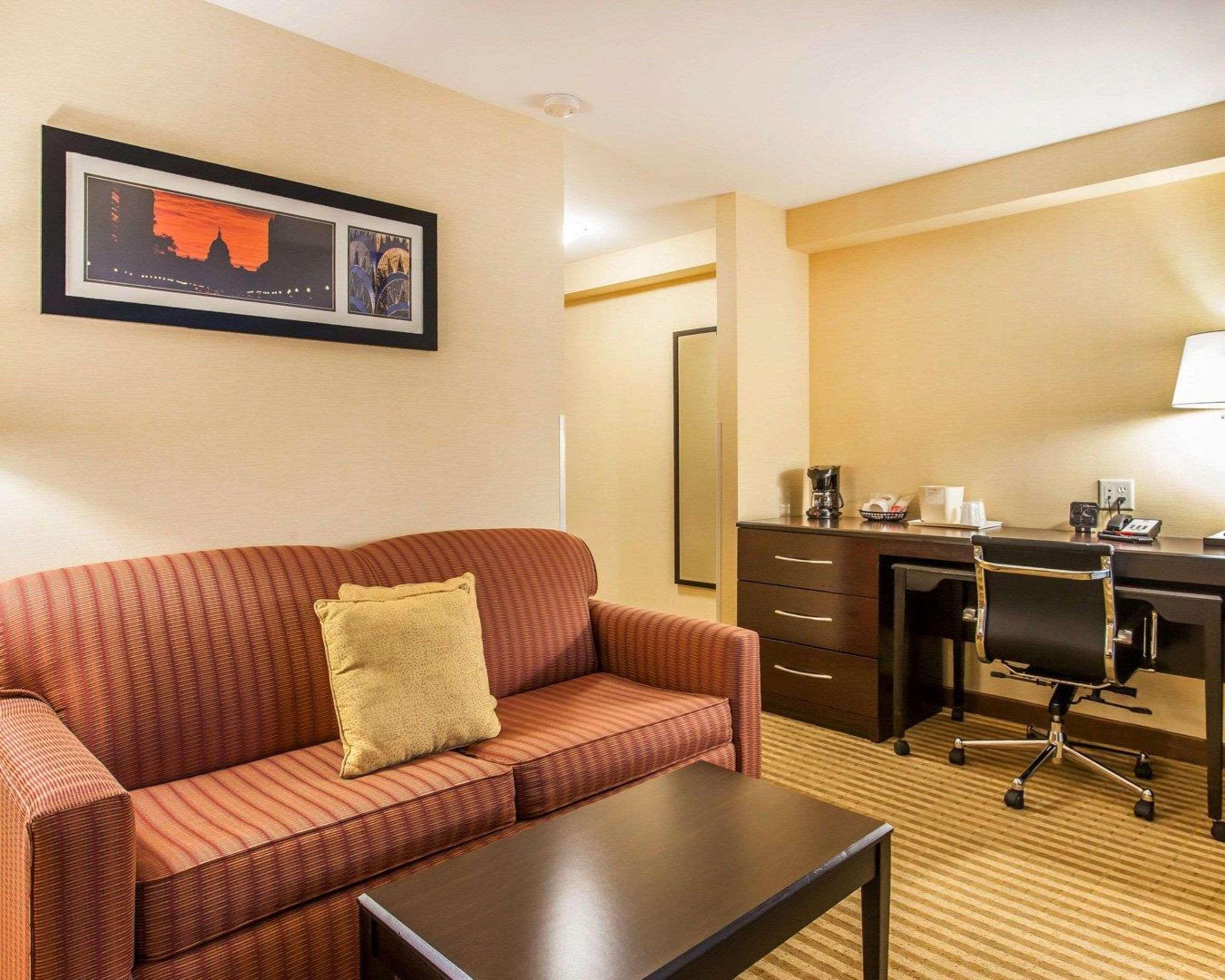 คอมฟอร์ต สวีท เวนัตชี เกทเวย์ Hotel ภายนอก รูปภาพ
