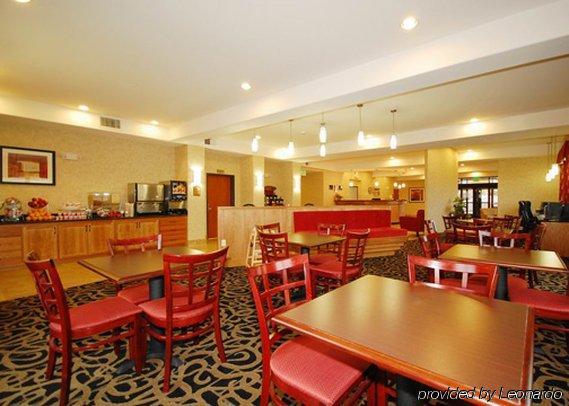 คอมฟอร์ต สวีท เวนัตชี เกทเวย์ Hotel ร้านอาหาร รูปภาพ