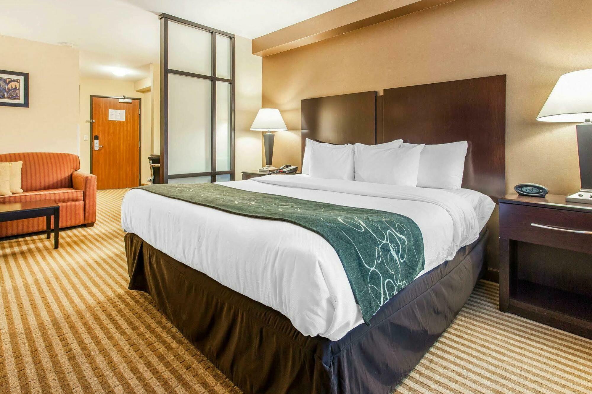 คอมฟอร์ต สวีท เวนัตชี เกทเวย์ Hotel ภายนอก รูปภาพ